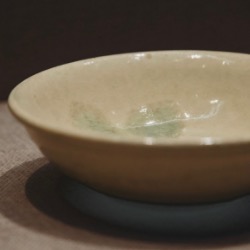 Crackle-glaze cereal bowl